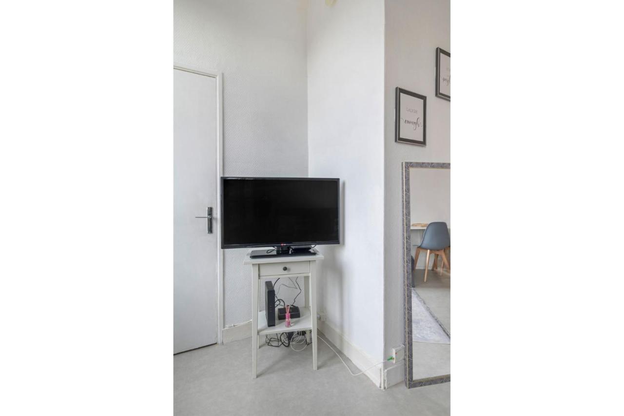 Studio Lumineux Proche Du Chateau Versailles Exterior photo